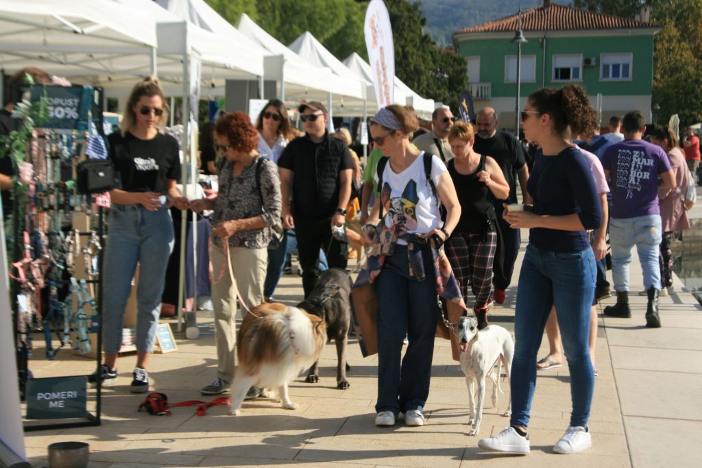 Festival kosmatinčkov v Izoli